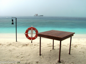 Beach at Vadhoo resort