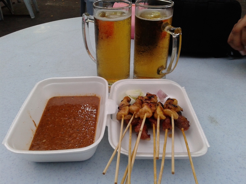 Satay and beer at Jalan Alor