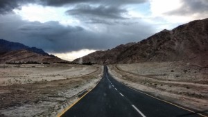 Leh approach road. Picture taken by Swagata Basu.