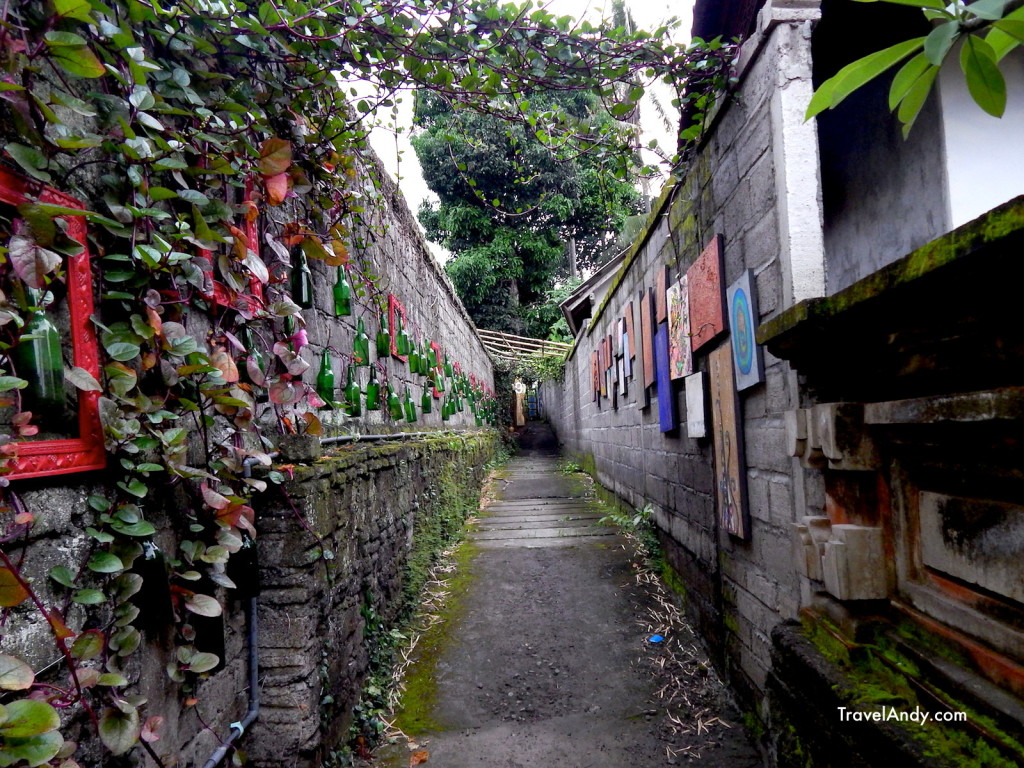 The entrance to 9 Angels on Jalan Suweta